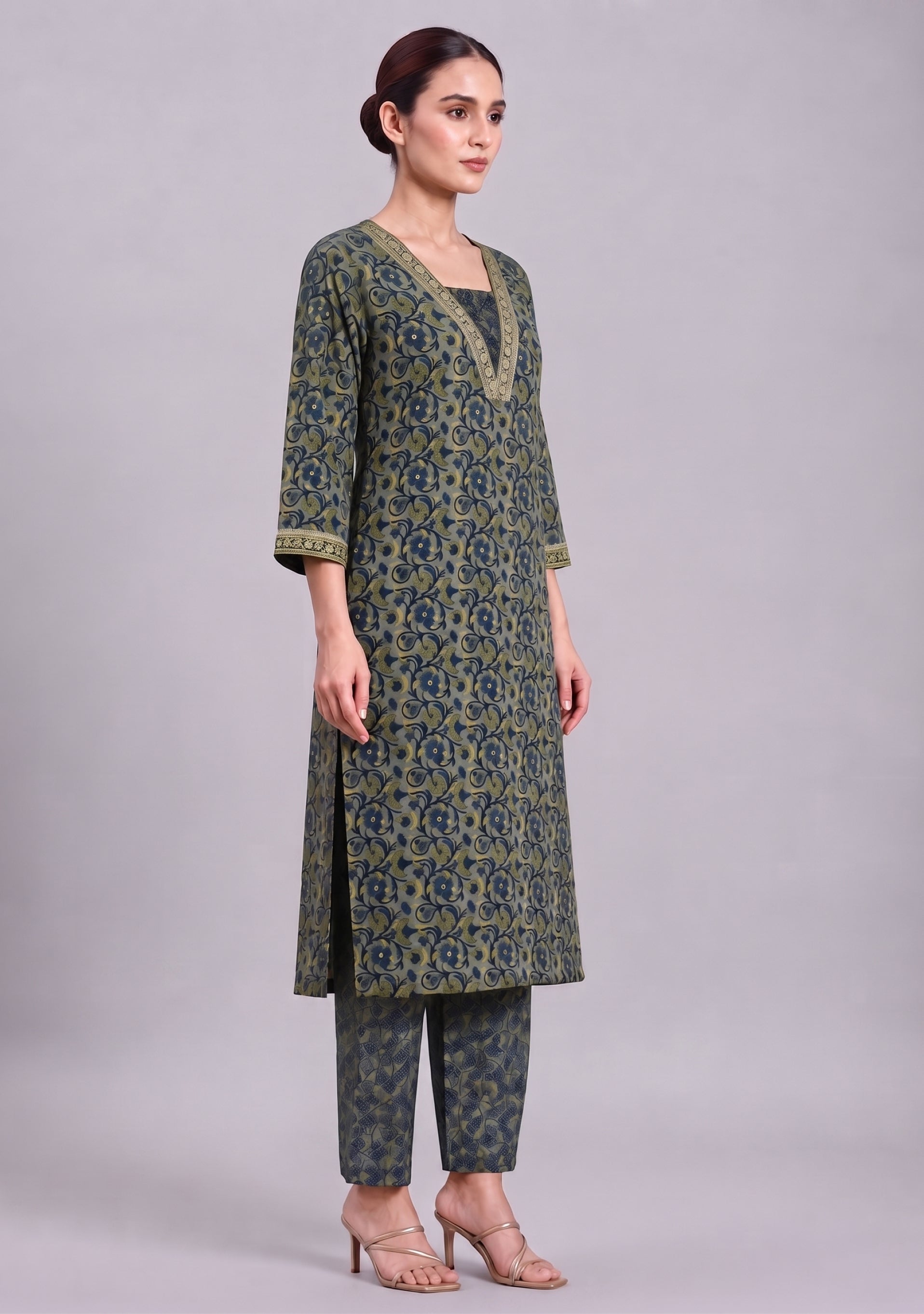 Greyish Navy Blue Printed Handcrafted 3pc suit set